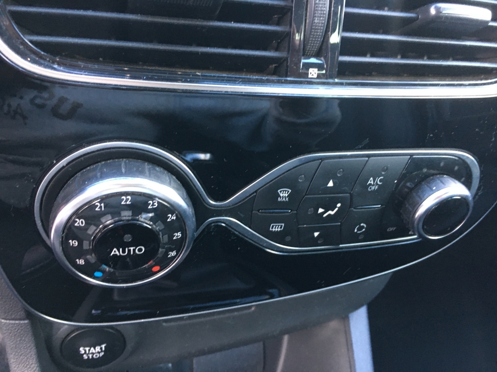 RENAULT CLIO 900CC TCE 90CV