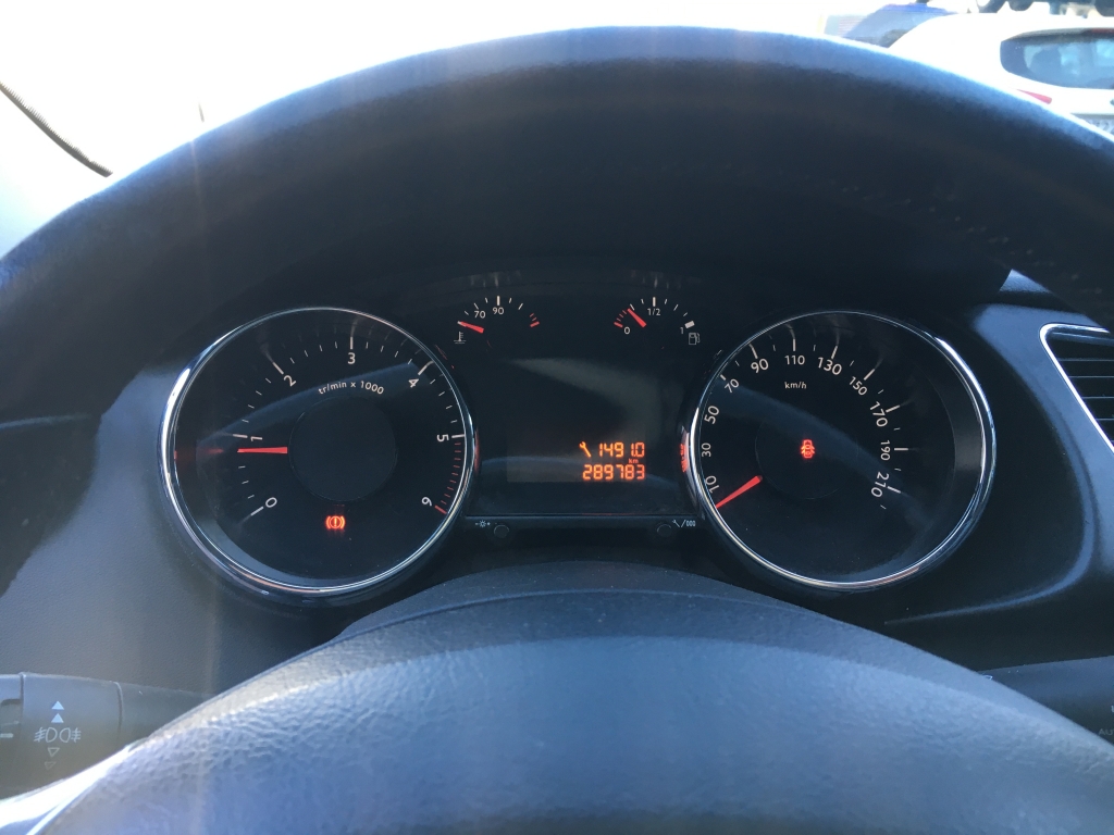 PEUGEOT 3008 1.6 HDI 120CV