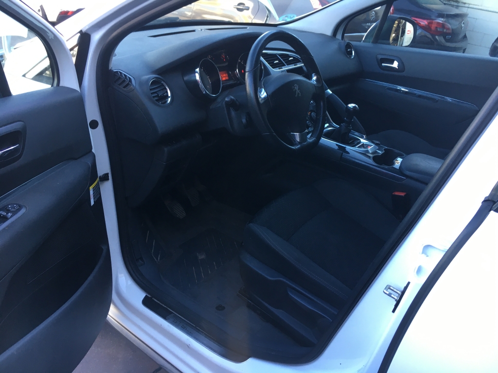PEUGEOT 3008 1.6 HDI 120CV