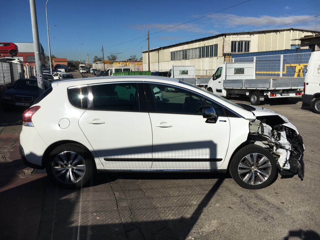 PEUGEOT 3008 1.6 HDI 120CV