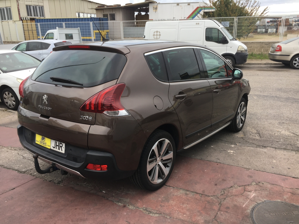 PEUGEOT 3008 1.6 HDI 120CV AUT
