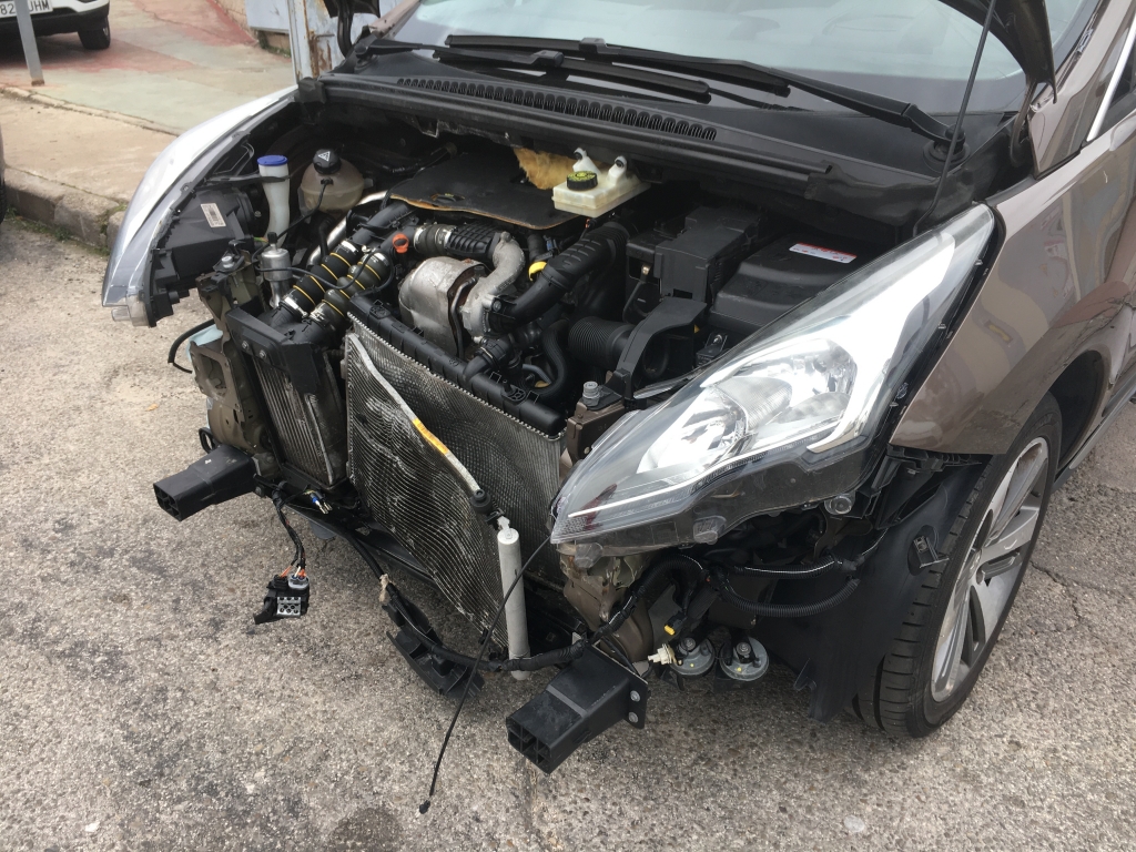 PEUGEOT 3008 1.6 HDI 120CV AUT