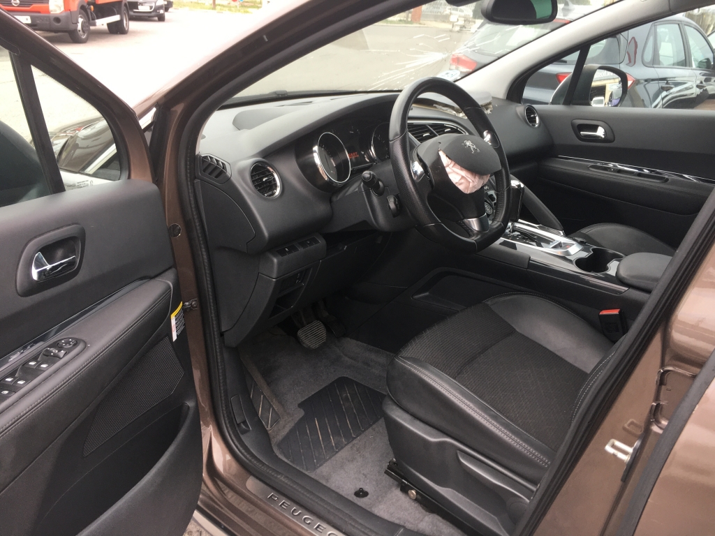 PEUGEOT 3008 1.6 HDI 120CV AUT