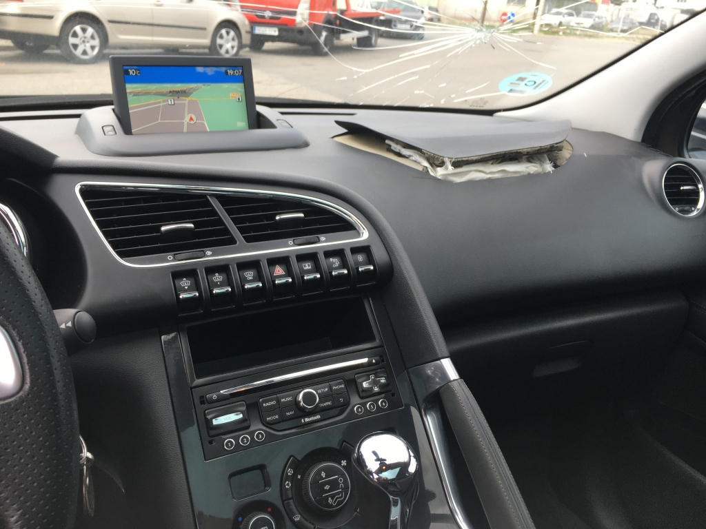 PEUGEOT 3008 1.6 HDI 120CV AUT