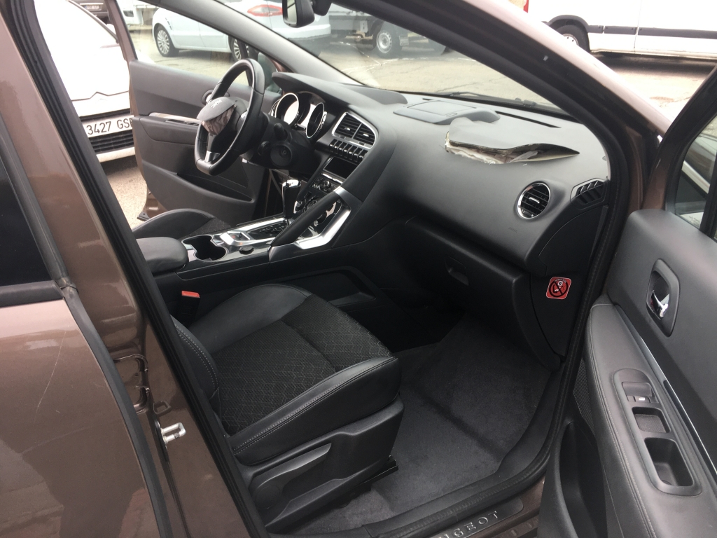 PEUGEOT 3008 1.6 HDI 120CV AUT