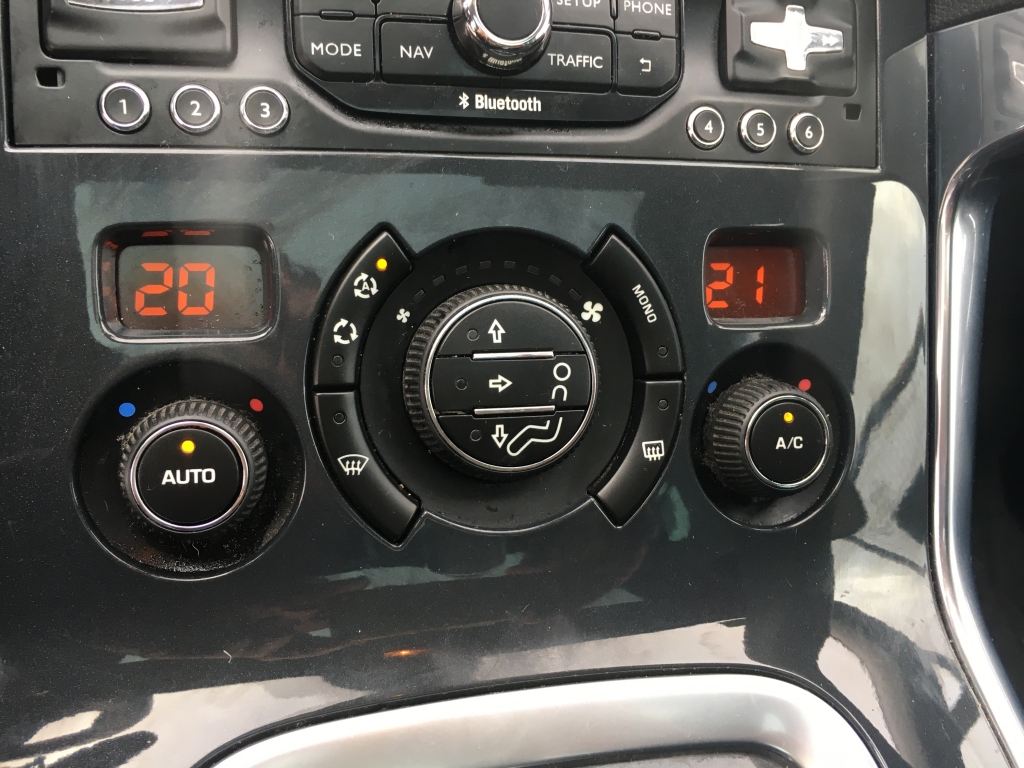 PEUGEOT 3008 1.6 HDI 120CV AUT