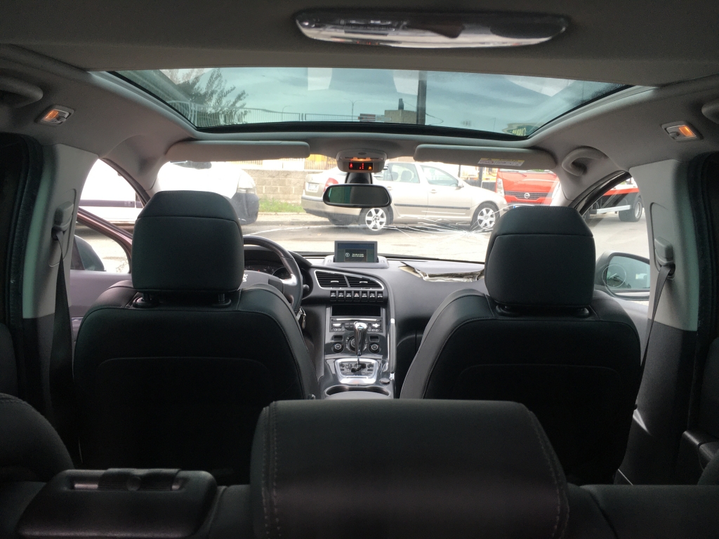 PEUGEOT 3008 1.6 HDI 120CV AUT