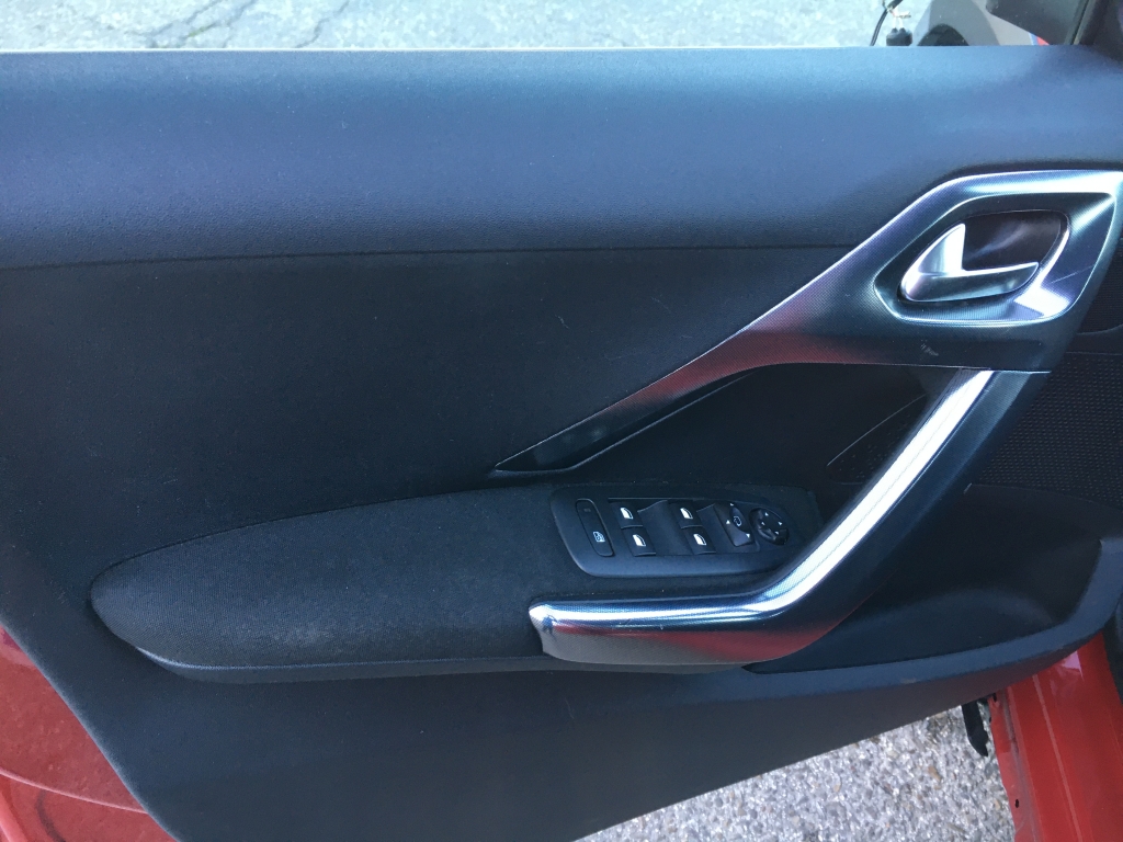 PEUGEOT 2008 1.6 HDI 120CV