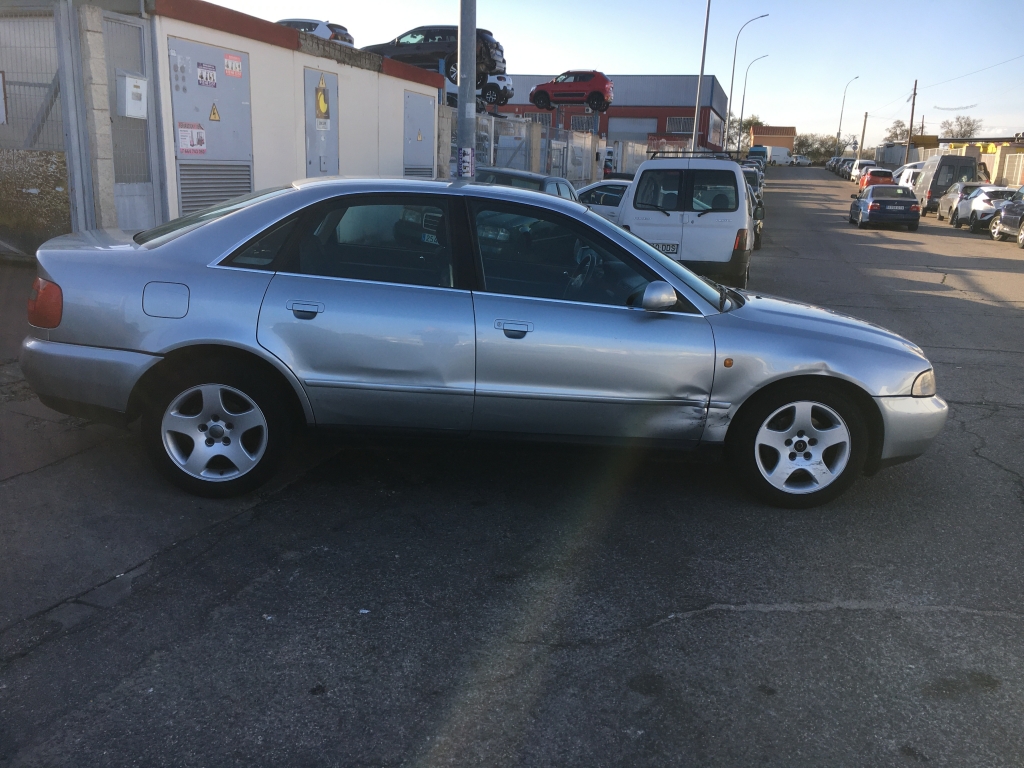 AUDI A-4 INY 2.8 193CV V6