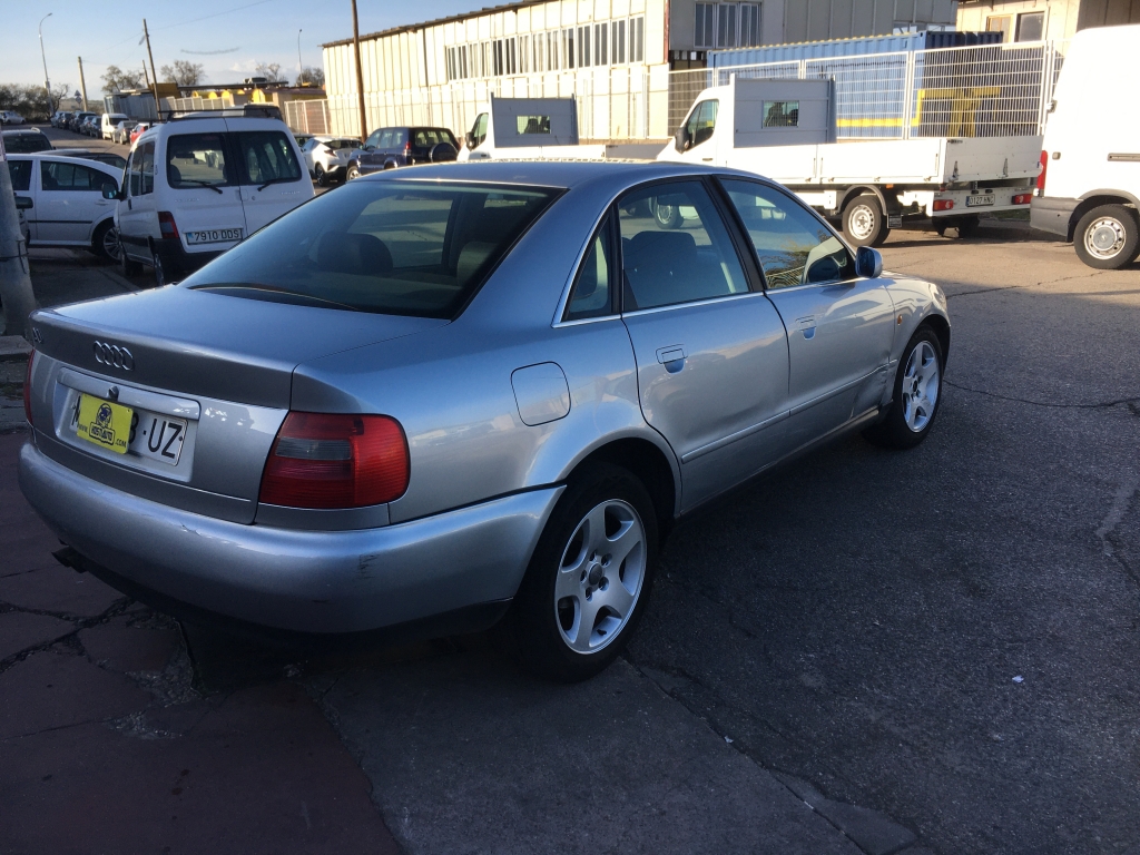 AUDI A-4 INY 2.8 193CV V6