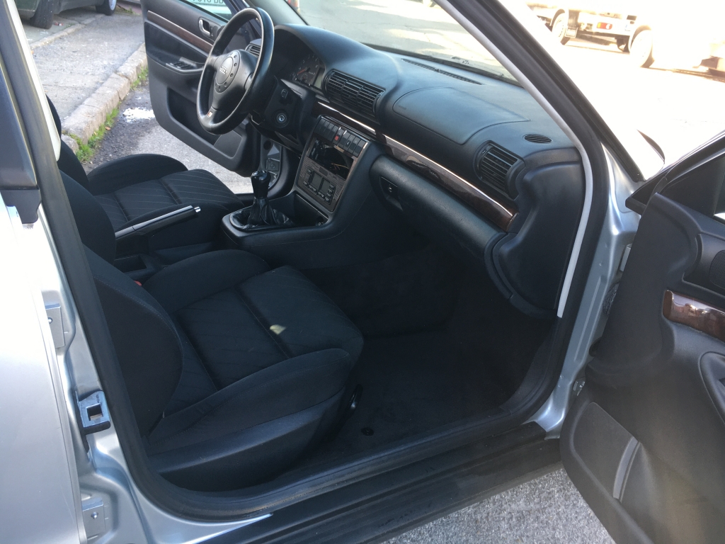 AUDI A-4 INY 2.8 193CV V6