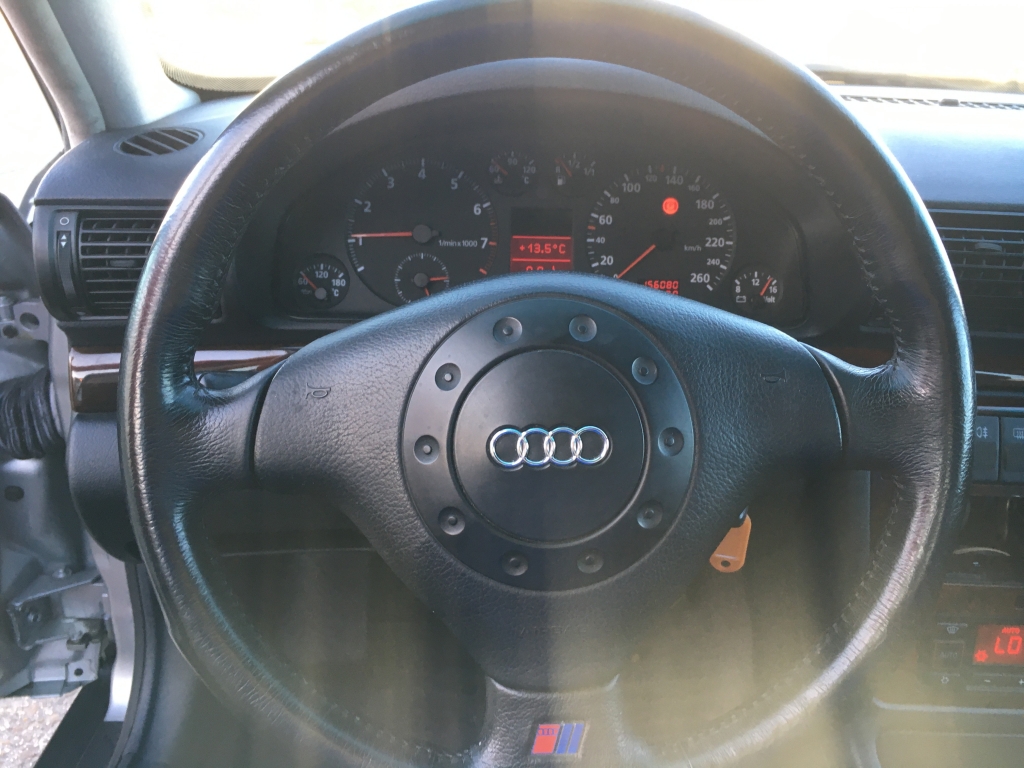 AUDI A-4 INY 2.8 193CV V6