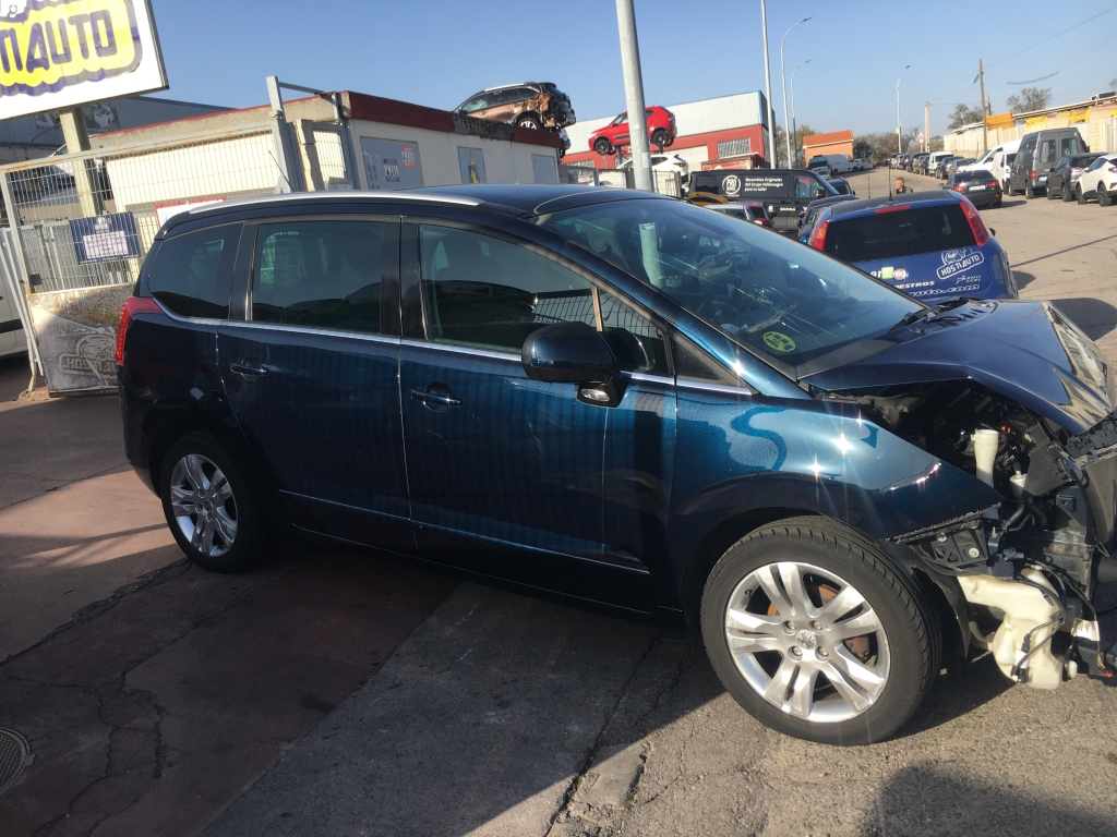 PEUGEOT 5008 1.6 HDI 110CV 7 PLAZAS AUT