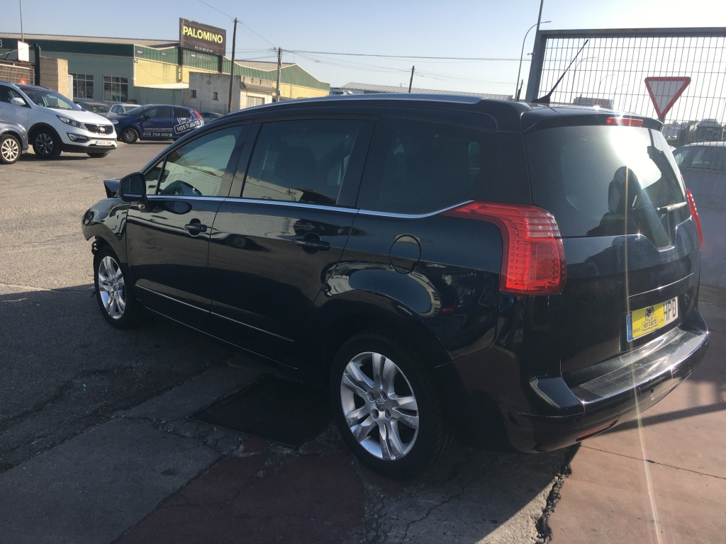 PEUGEOT 5008 1.6 HDI 110CV 7 PLAZAS AUT