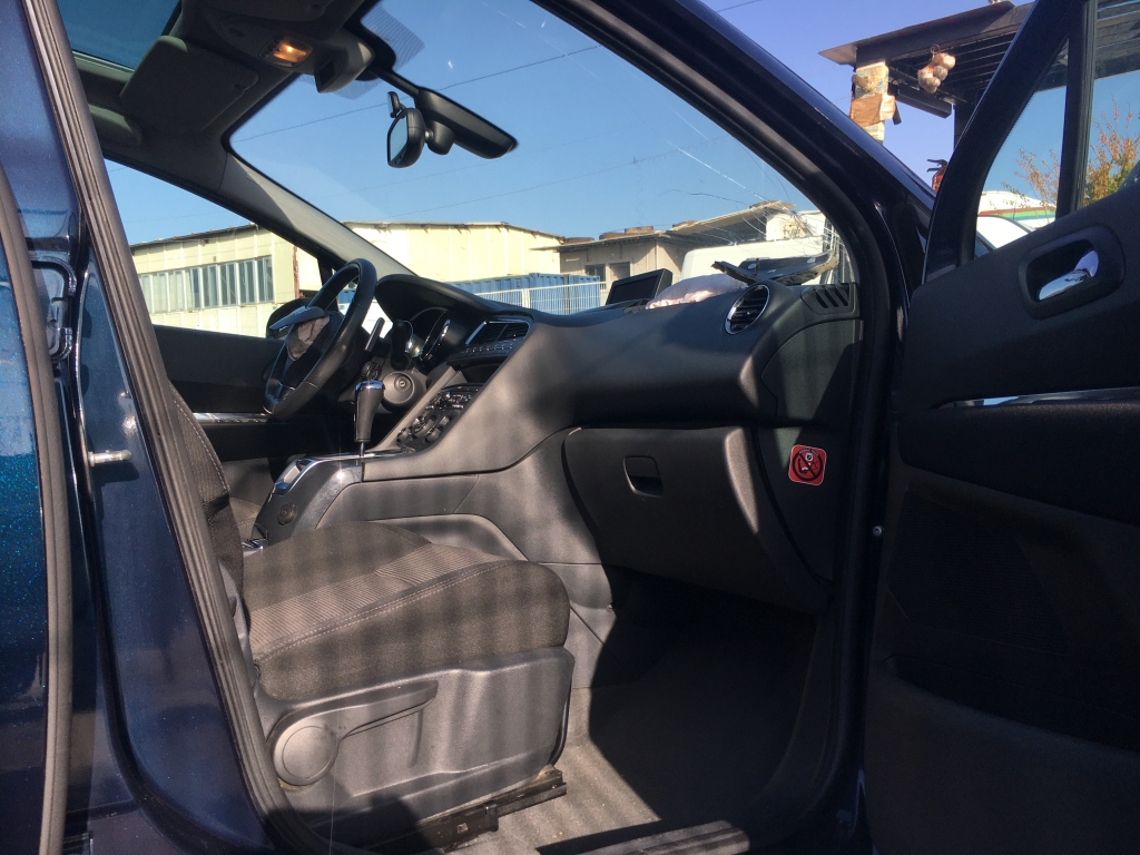 PEUGEOT 5008 1.6 HDI 110CV 7 PLAZAS AUT