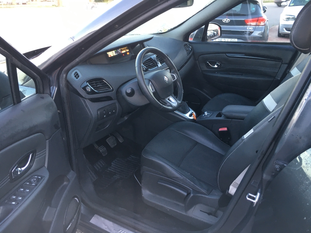 RENAULT GRAND SCENIC 1.6 DCI 130CV 7 PLAZAS