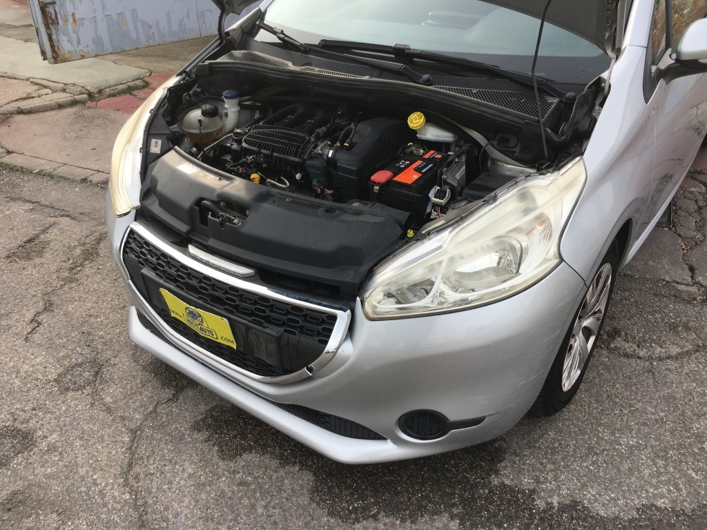 PEUGEOT 208 1.2 VTI 82 CV