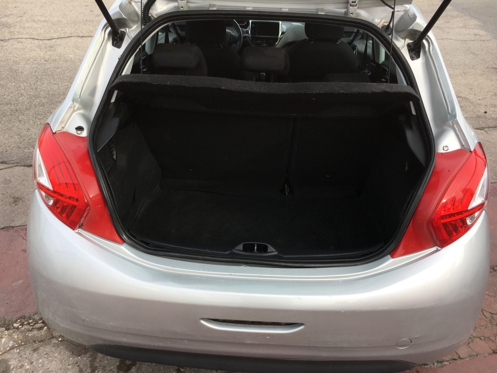 PEUGEOT 208 1.2 VTI 82 CV