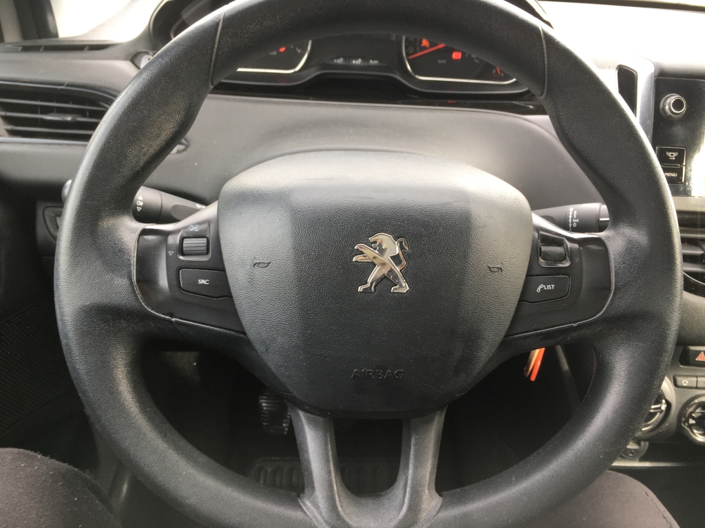 PEUGEOT 208 1.2 VTI 82 CV
