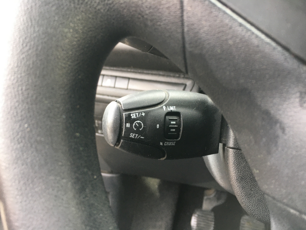 PEUGEOT 208 1.2 VTI 82 CV