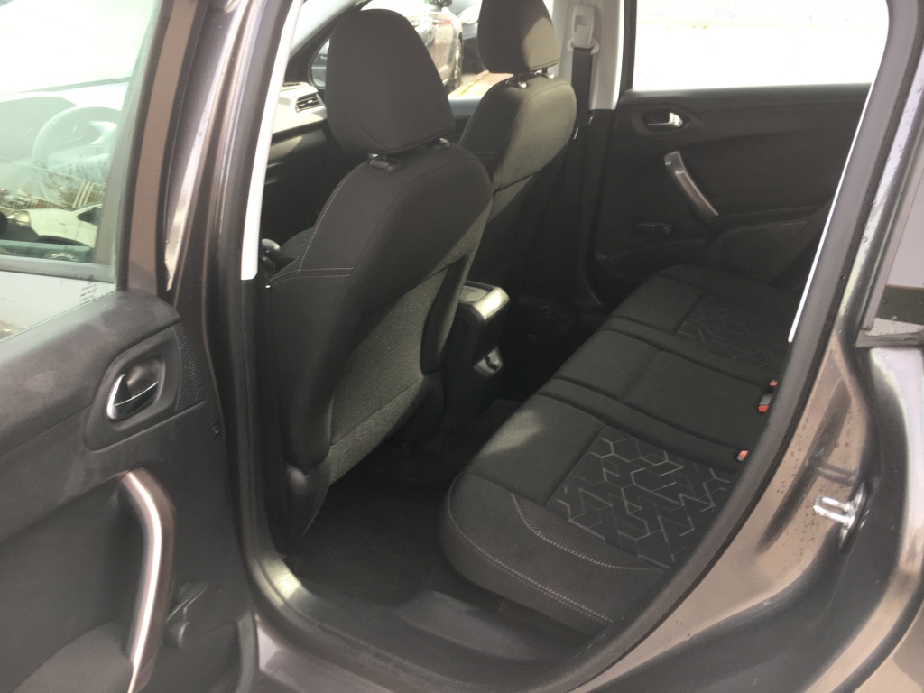 PEUGEOT 2008 ACT BLUE 1.6 HDI 100CV