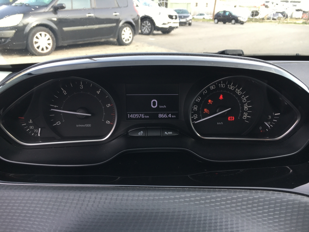 PEUGEOT 2008 ACT BLUE 1.6 HDI 100CV