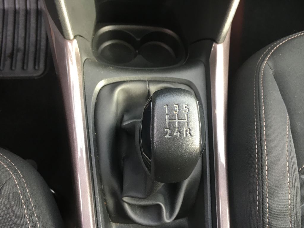 PEUGEOT 2008 ACT BLUE 1.6 HDI 100CV