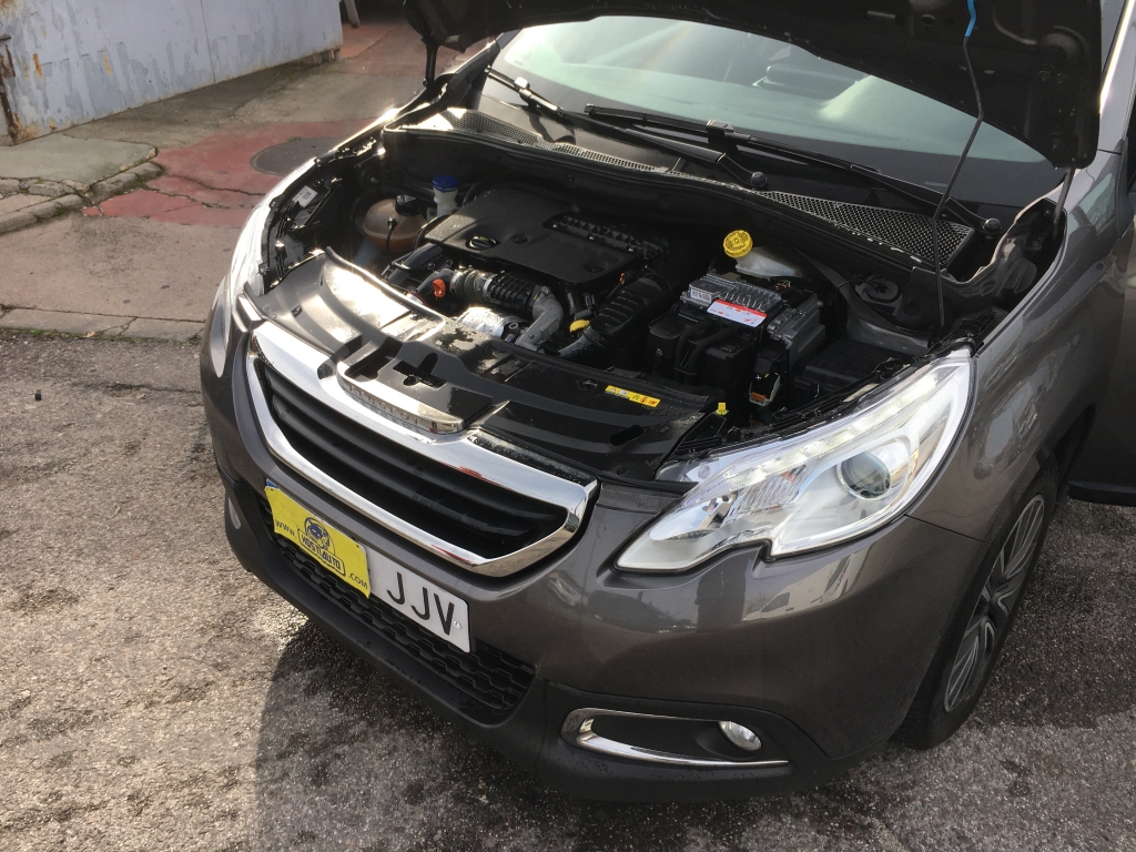PEUGEOT 2008 ACT BLUE 1.6 HDI 100CV