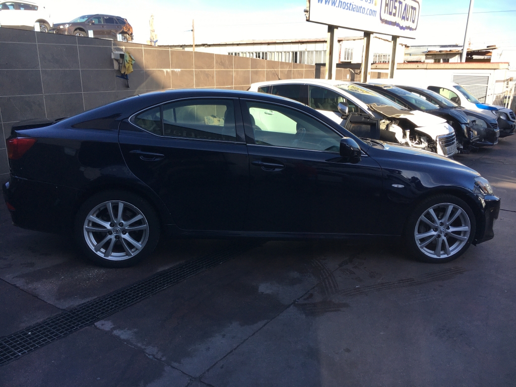 LEXUS IS 220 D4D 2.2 177CV