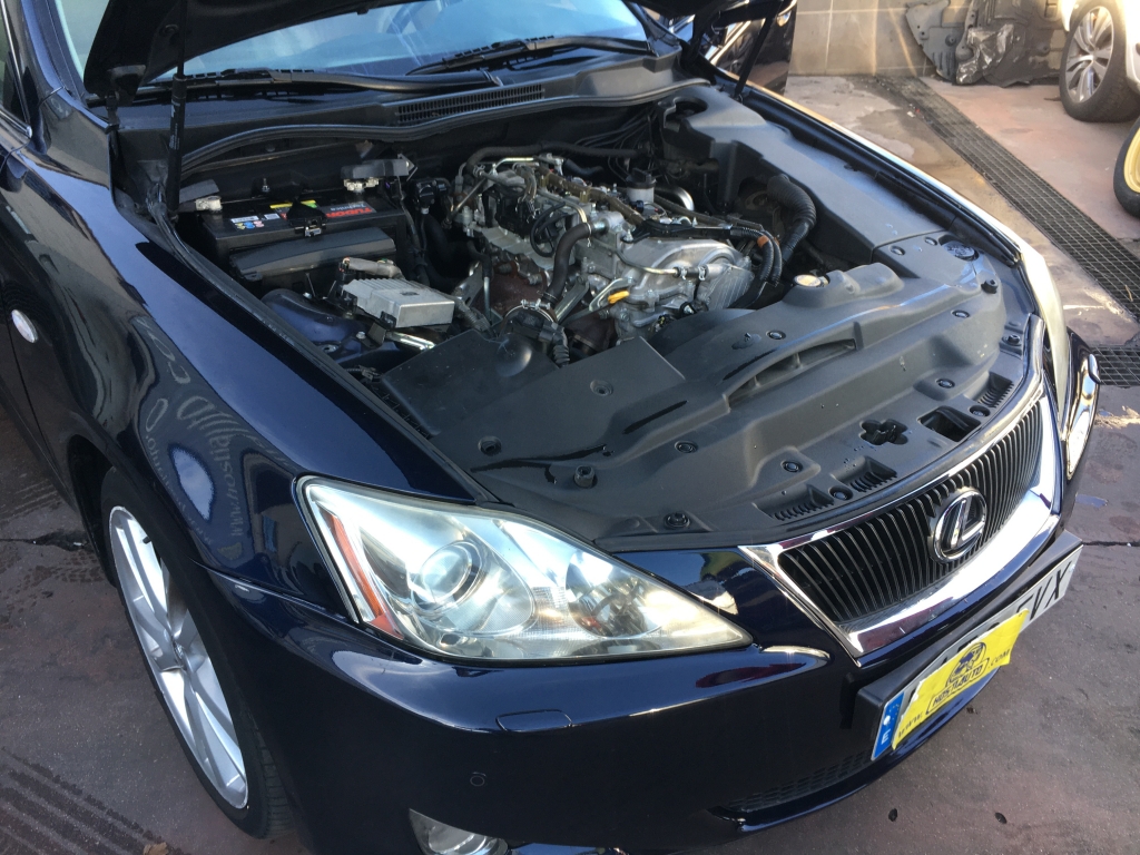 LEXUS IS 220 D4D 2.2 177CV