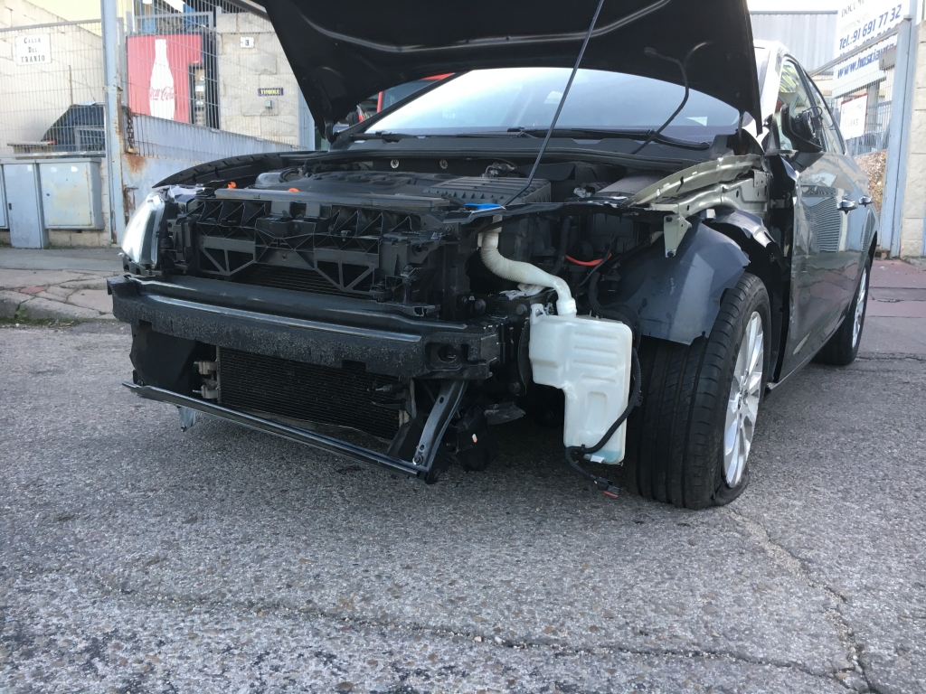 SEAT LEON 1.6 TDI 105CV