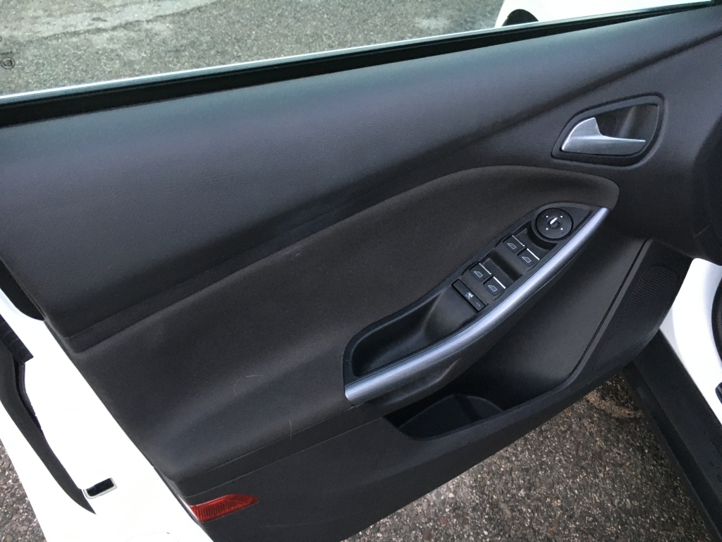 FORD FOCUS SEDAN 1.6 INY 150CV