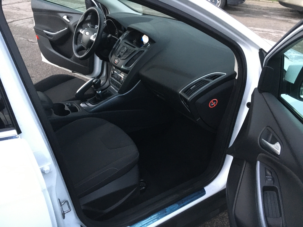 FORD FOCUS SEDAN 1.6 INY 150CV