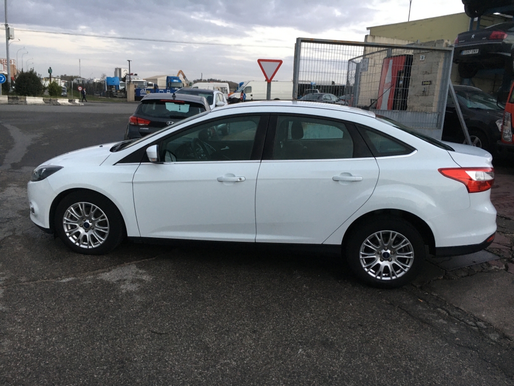 FORD FOCUS SEDAN 1.6 INY 150CV