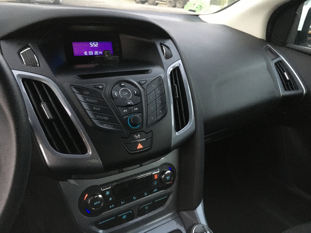 FORD FOCUS SEDAN 1.6 INY 150CV