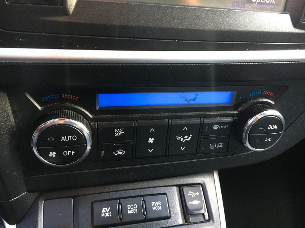 TOYOTA AURIS HIBRIDO Y GLP 1.8 136CV AUT