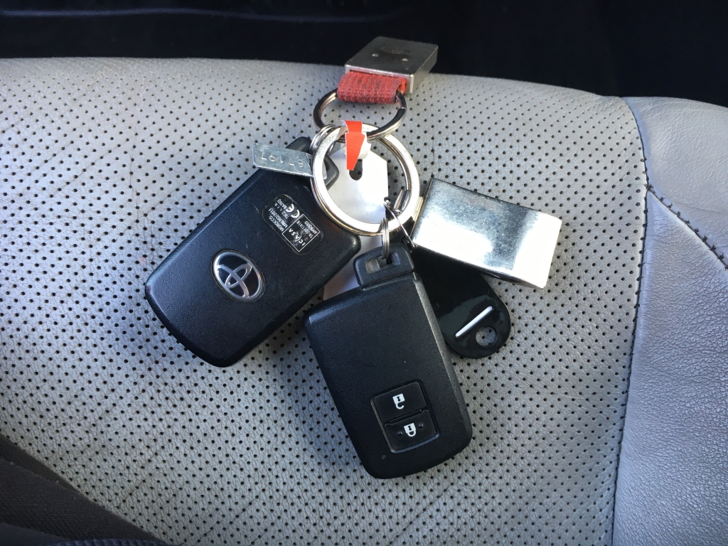TOYOTA AURIS HIBRIDO Y GLP 1.8 136CV AUT