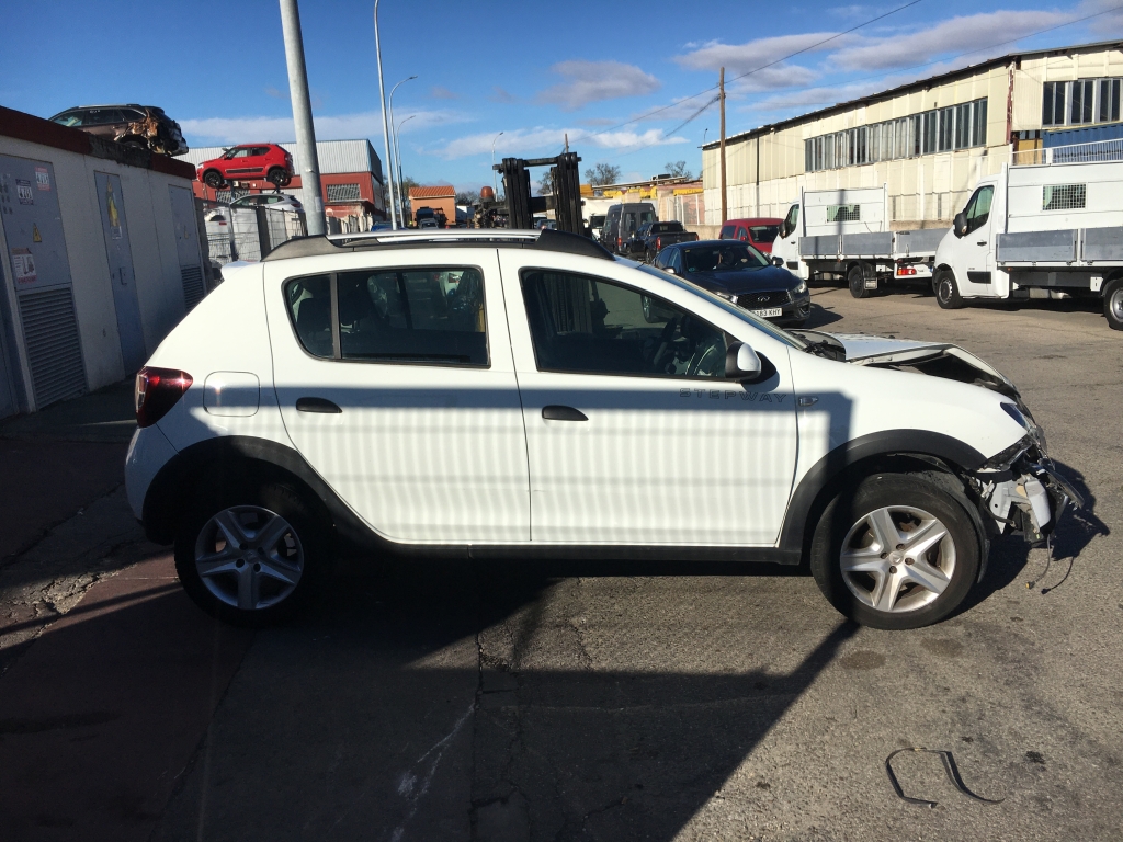 DACIA SANDERO STEPWAY 900CC INY 90CV