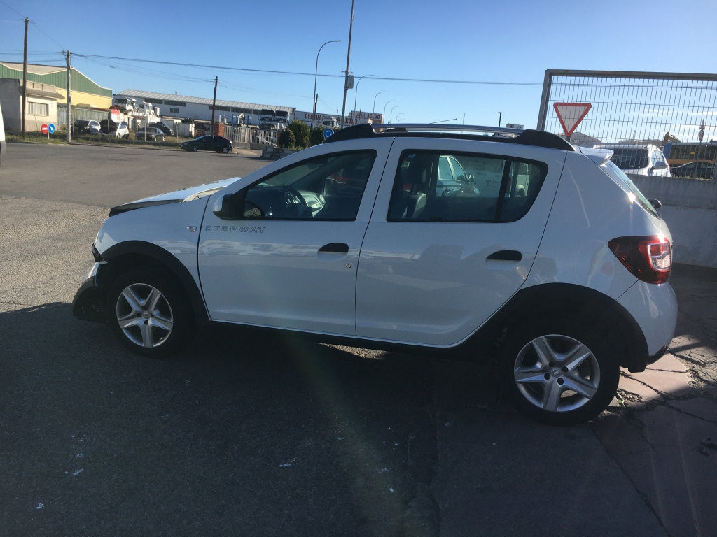 DACIA SANDERO STEPWAY 900CC INY 90CV