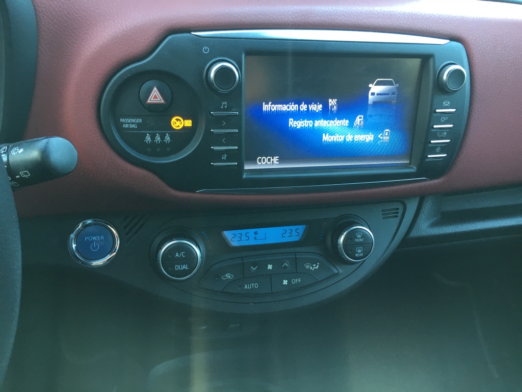 TOYOTA YARIS 1.5 HIBRIDO 100CV AUT