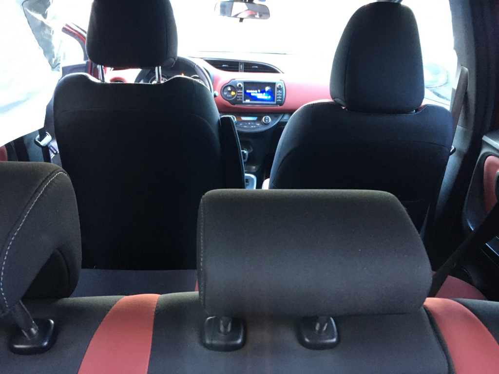 TOYOTA YARIS 1.5 HIBRIDO 100CV AUT