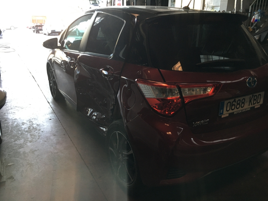 TOYOTA YARIS 1.5 HIBRIDO 100CV AUT