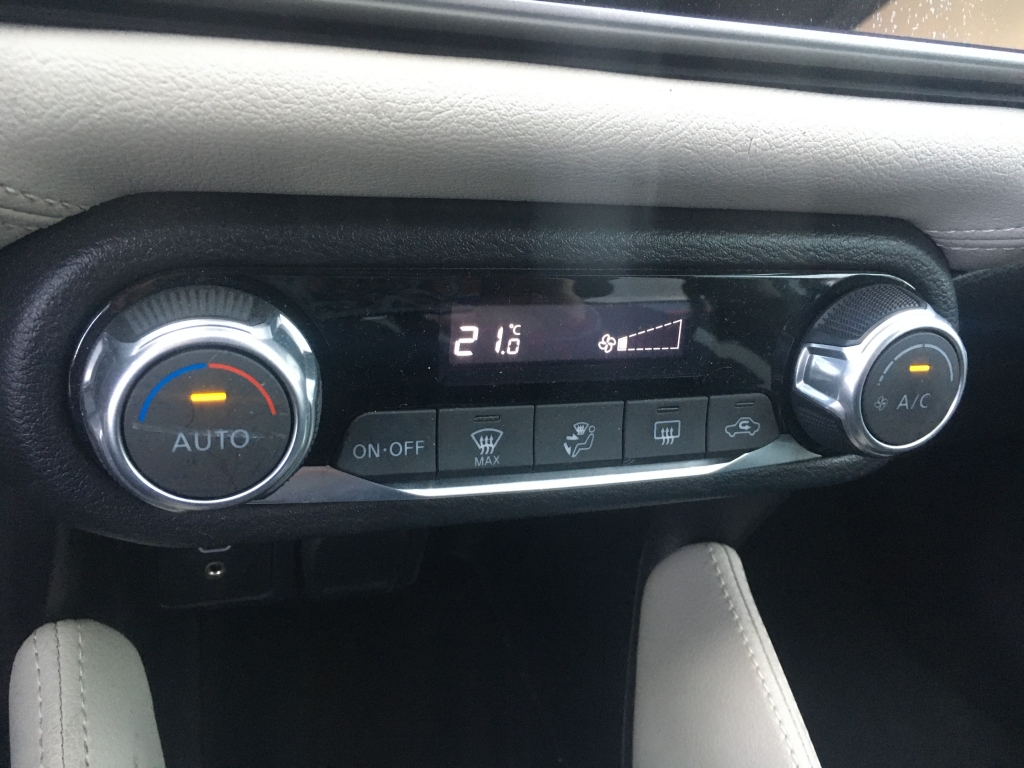 NISSAN MICRA 1.0 INY 100CV AUT