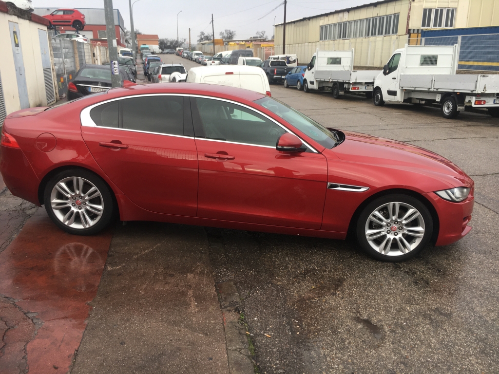 JAGUAR XE 2.0 D 180CV AUT