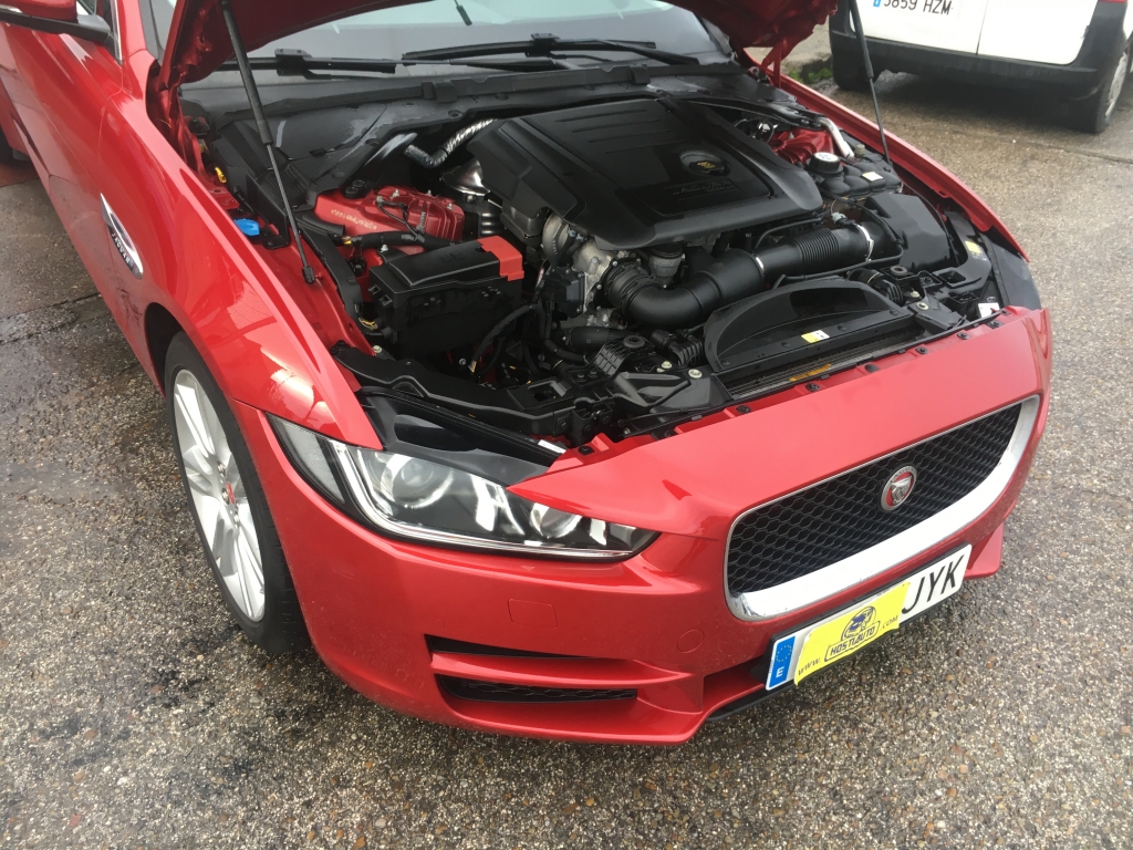 JAGUAR XE 2.0 D 180CV AUT