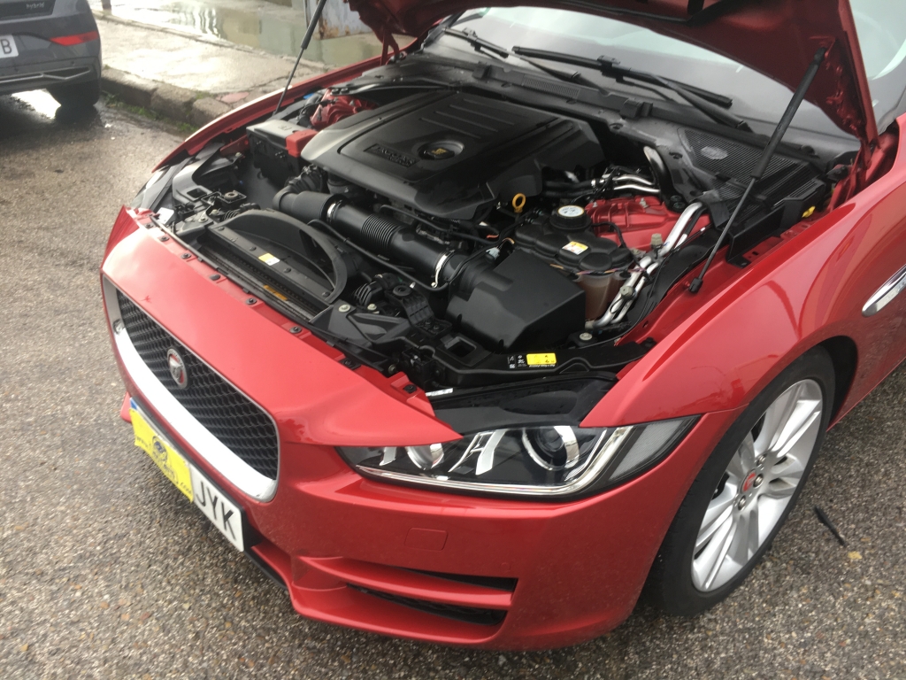 JAGUAR XE 2.0 D 180CV AUT