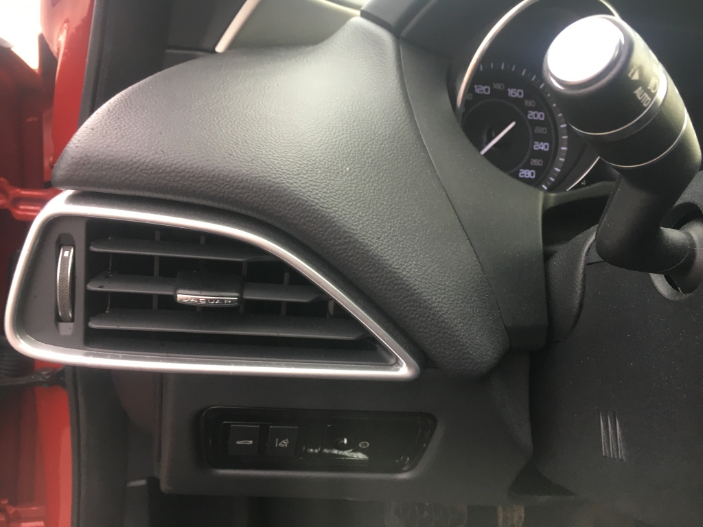 JAGUAR XE 2.0 D 180CV AUT