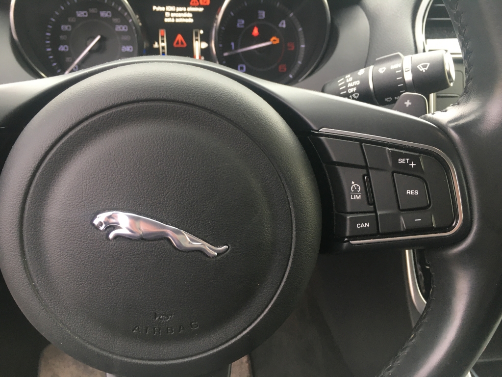 JAGUAR XE 2.0 D 180CV AUT