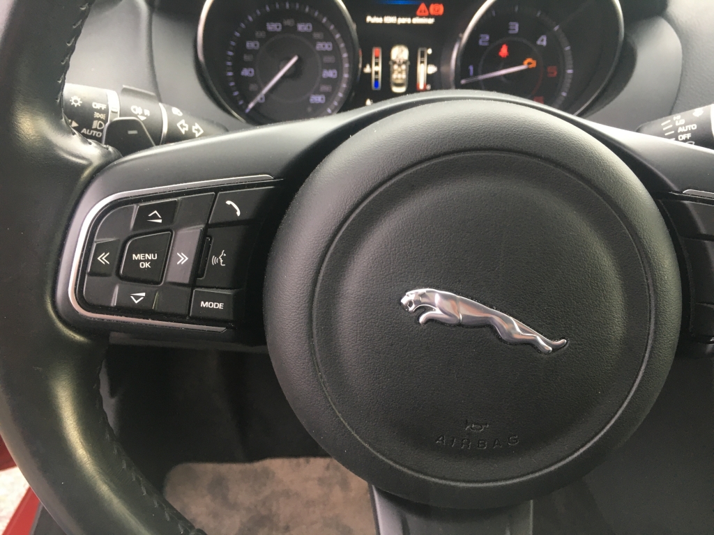 JAGUAR XE 2.0 D 180CV AUT