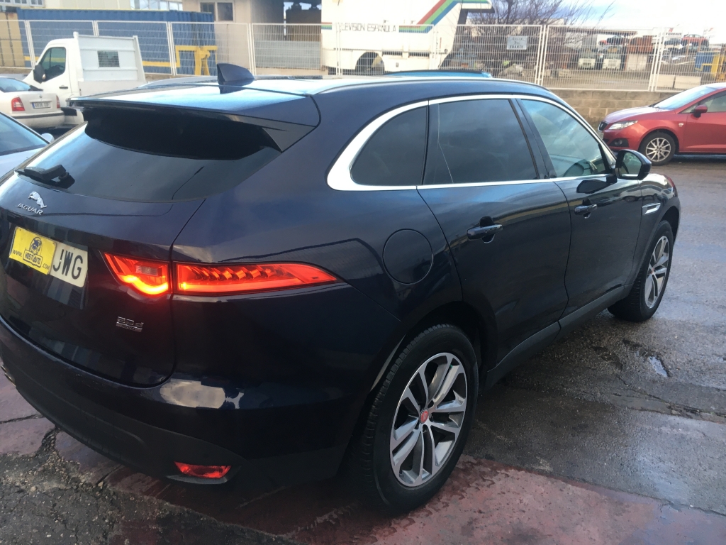 JAGUAR F-PACE 2.0 D 180CV AUT JAGUAR F-PACE 2.0 D 180CV AUT
